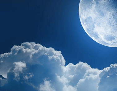 关于月亮的温柔浪漫神仙句子 描写月亮的好听句子1